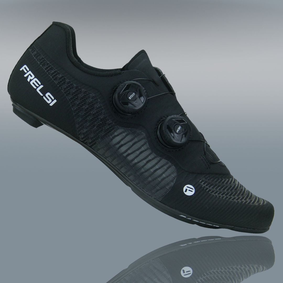 Black Frelsi Pro Team carbon cycling shoes with aerodynamic design, breathable mesh, and dual Atop Dial closure.