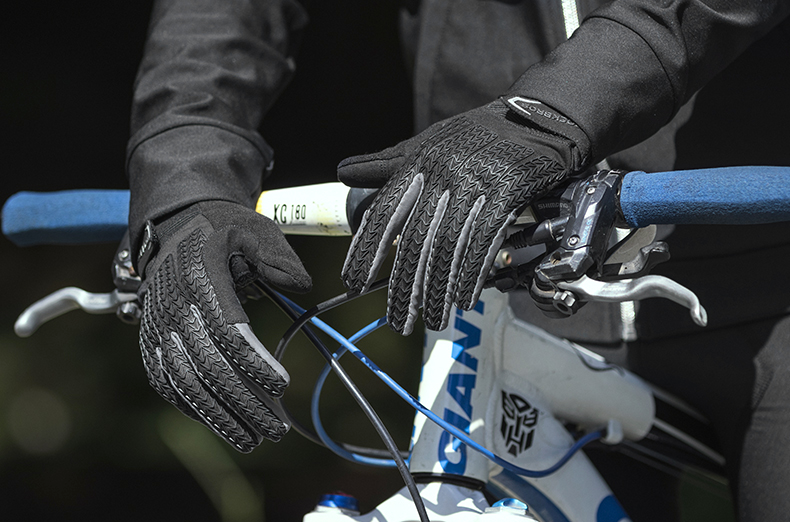 Shockproof & Windproof Full Finger Gloves